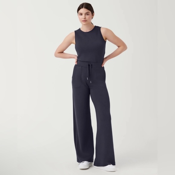 SPANX Pants - 💚 SPANX AirEssentials Jumpsuit - Navy